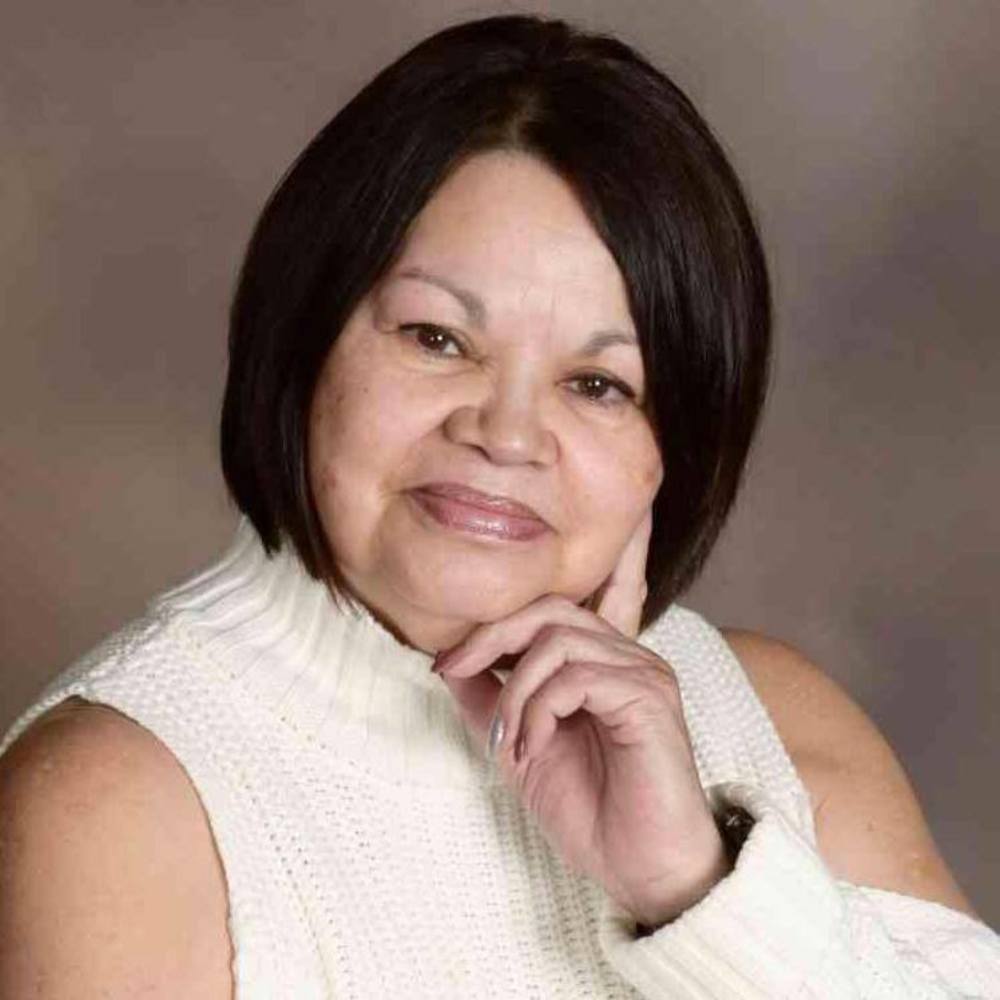 Meet your Posher, Lynda